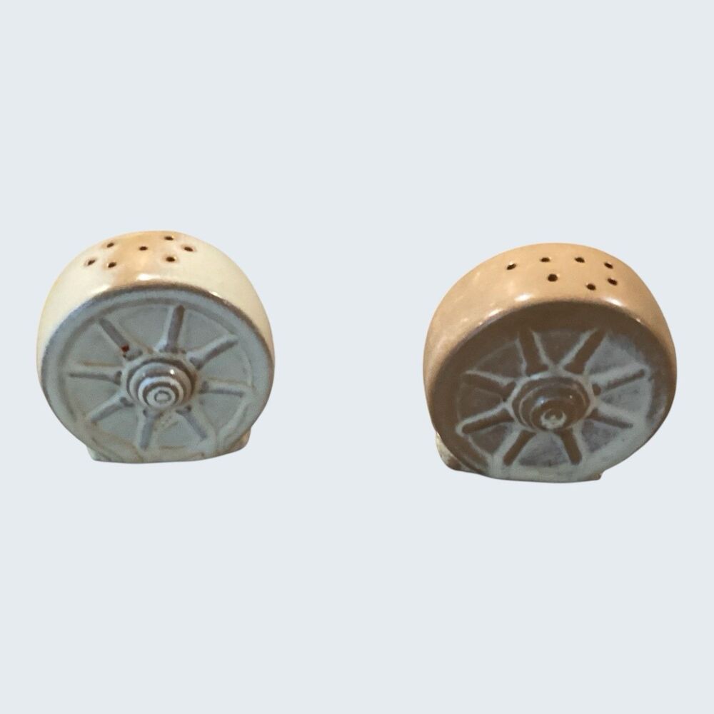 Frankoma Pottery Wagon Wheels Salt Pepper Shakers Oklahoma Clay